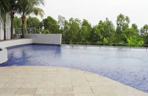 Costa del Este Condo | Luxury Quality Overlooking the City & Ocean