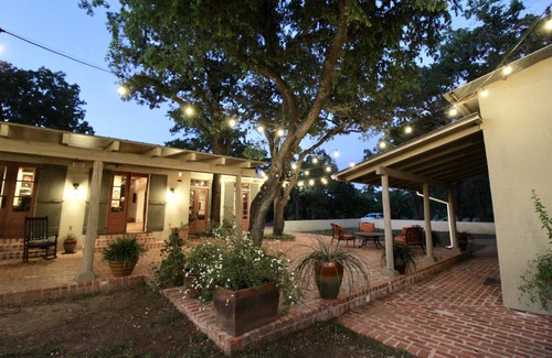 Somerset House | LUXURY RANCH ON 110+ ACRES W/POOL, PARTY BARN FOR VACATION & WEDDINGS
