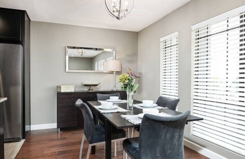 Cloisters Apartment | *Luxury/Relax/Secluded/Walk to Everything/Golf