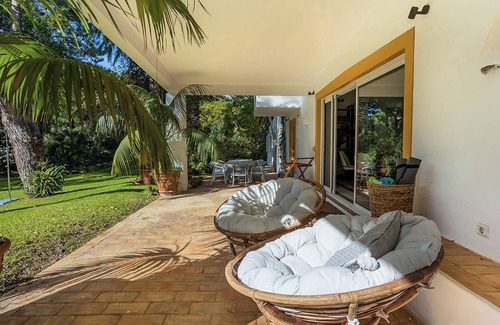 Almancil Villa | Luxury Rental for Secluded Serenity in Algarve