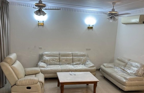 Gurugram Apartment | Luxury Rental/Serviced Apartments in Gurgaon In DLF Phase - V