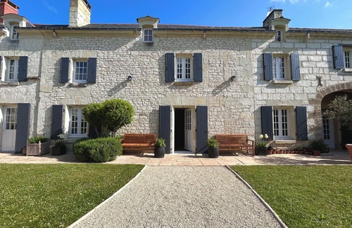 Cizay-la-Madeleine Villa | Luxury residence with swimming pool, air conditioning, fully renovated, old stone charm