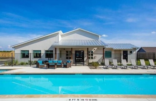 Austin House | Luxury Retreat-5 min to COTA-15min to Downtown ATX, 7 min to Airport-Concourse
