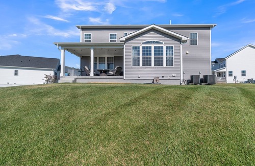 Winchester House | Luxury Retreat w/Chef's Kitchen Grill & Fireplace