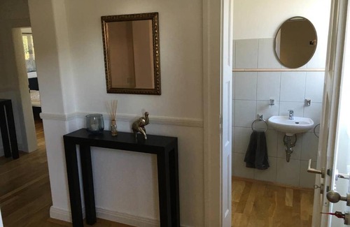 Golzheim Apartment | Luxury Rooftop Loft with river view 10min to city