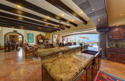San Jose del Cabo House | Luxury, Rooftop Deck, Pool, Spa, Double-Gated, Beach Club, & Nearby Golf!