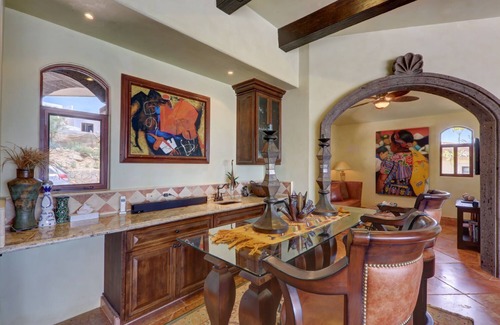 San Jose del Cabo House | Luxury, Rooftop Deck, Pool, Spa, Double-Gated, Beach Club, & Nearby Golf!