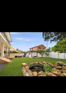 Burwood House | Luxury room