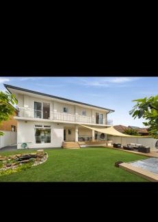 Burwood House | Luxury room