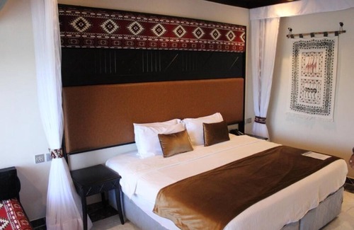 Maasai Mara Cabin | Luxury Room with Pool & Parking | Maasai Mara Safari Lodge Stay