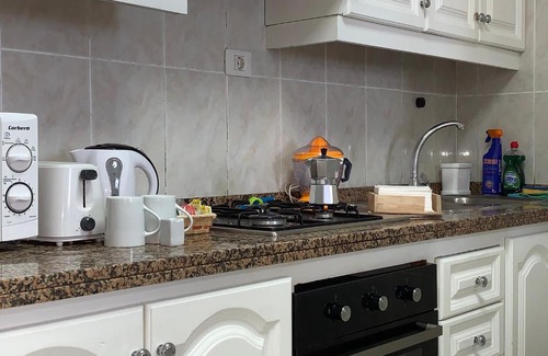 Arona House | LUXURY ROOMS IN APARTMENT SHARED A LOS CRISTIANOS PLAYA AIRE CONDITIONER Habitaciones privada STANZA