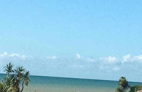 Ferring Apartment | Luxury Sea View Apartment. Sleeps 4. Direct beach access