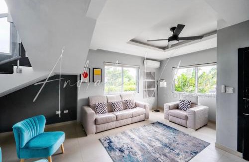 Reading House | Luxury Sea View - Montego Bay Villa - Gated