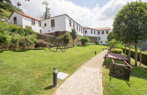 Baiao House | Luxury secluded villa, splendid views, pool, play area, games, cinema, big group
