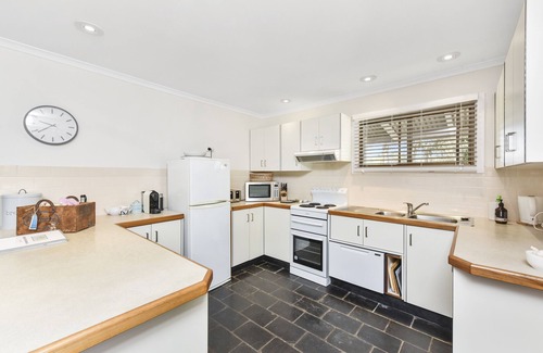 Wollombi Cottage | Luxury self-contained homestead and a farm full of beauty and adventure