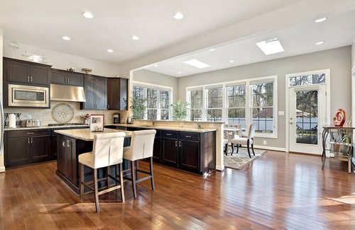 Pimmit House | Luxury single family home at the heart of Tyson’s Corner! Minutes from DC!