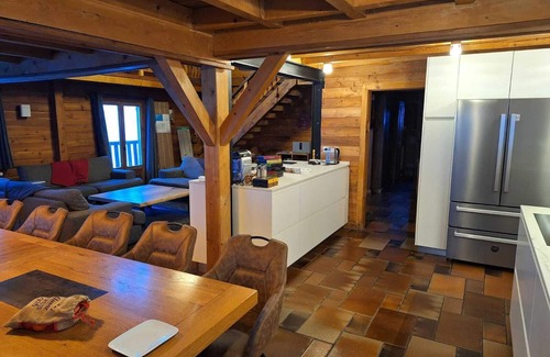 Le Lavachet Ski Chalet | Luxury ski-in/ski-out Chalet with jacuzzi and sauna Tignes 2100m - Val d'Isère