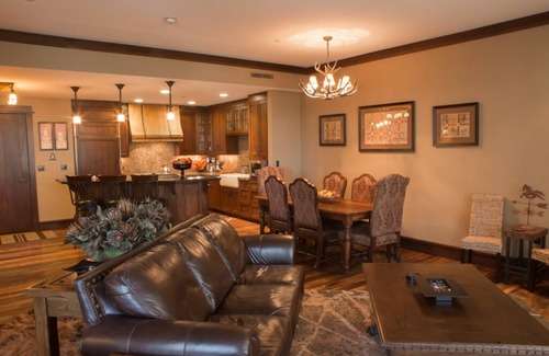 Empire Pass Condo | Luxury Ski-in/Ski-out Arrowleaf at Empire Pass Sleep 6