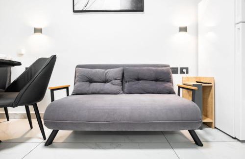 Ashdod Apartment | Luxury Small Unit with Mamad