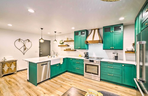 Hastings Apartment | Luxury Spa Retreat: Private Courtyard & More!