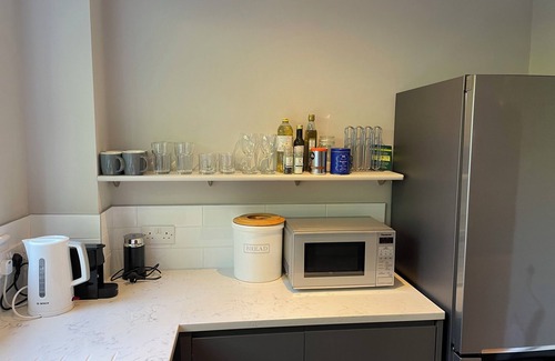 East Molesey Cottage | Luxury, space and a great location