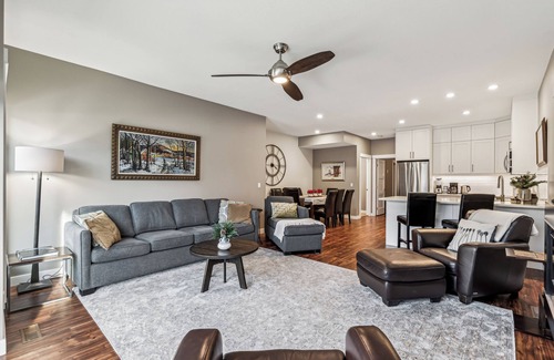 Canmore House | LUXURY SPACIOUS CANMORE HOME, GREAT VIEWS, 5,min WALK TO DOWN TOWN