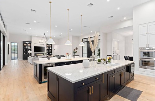 Pinnacle Peak House | LUXURY SPRING TRAINING RENTAL IN NORTH SCOTTSDALE. Entertaining Dream!