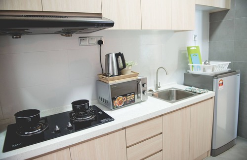 Seri Kembangan Apartment | Luxury Stay @ Balakong Near The Mines, MIECC, C180, Aeon Cheras Selatan