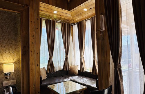 Kaul Villa | Luxury Stay By Hmt