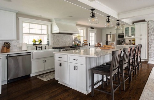 North Haven House | Luxury Stay in an Expansive Historical Home