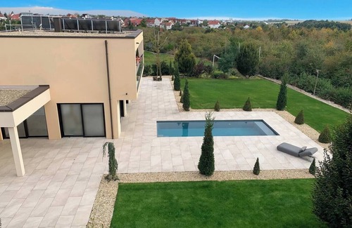Rottenbauer Apartment | Luxury studio accommodation for 4 people in Würzburg!