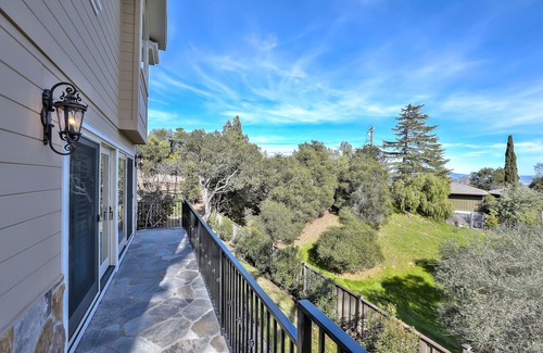 Redwood City Apartment | Luxury Studio in the heart of Silicon Valley