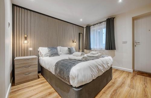 Priors Marston Apartment | Luxury Studio Rooms, Stockton, Pet Friendly, Wifi