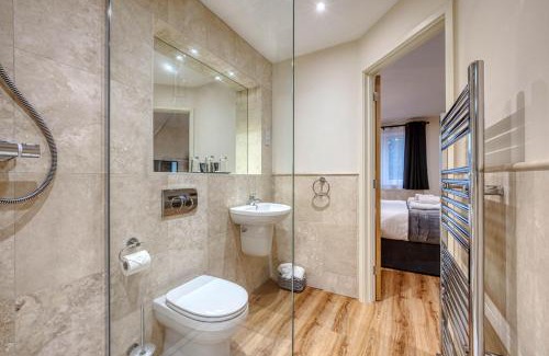 Priors Marston Apartment | Luxury Studio Rooms, Stockton, Pet Friendly, Wifi