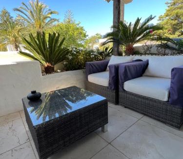 Golden Mile Apartment | Luxury Suite in Puente-Romano