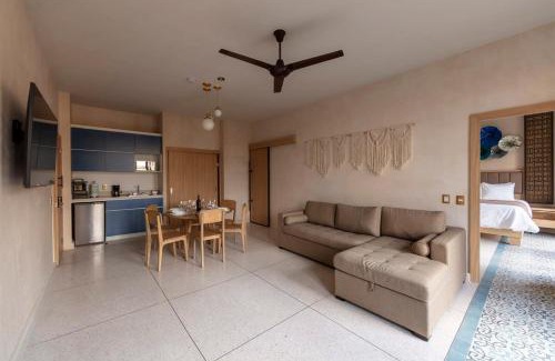 Historic Center Apartment | Luxury Suite up to 10ppl near Torre Latino