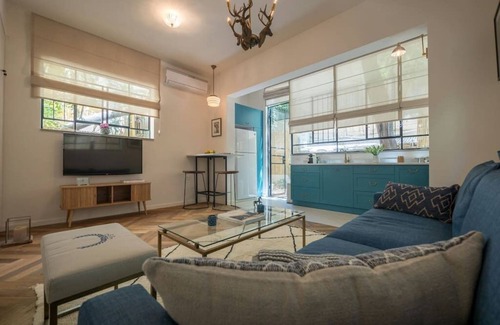 Old North Apartment | LUXURY SUITES APT BY HILTON BEACH