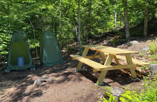Wakefield RV Rental | Luxury Tent in New Hampshire-Tail-Tuckaway
