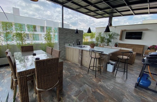 Ciudad Jardin Villa | Luxury Terrace Villa in Cali. Prime location, nature trails, and health tourism.