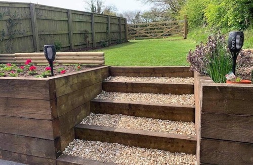 Cullompton House | Luxury Three Bed Barn Conversion, Idyllic setting, cosy barn w/woodburner, Devon