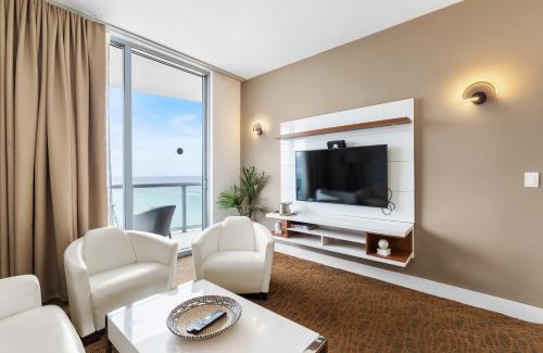 Sunny Isles Beach Apartment | Luxury Top-Level Oasis - Oceanfront Views & Resort Perks