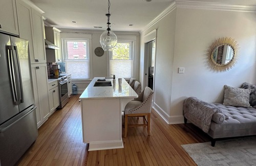 Old Town West House | Luxury townhome in Old town 2 blocks to King Street