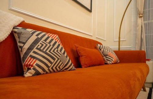 Alexandria West Apartment | Luxury Townhome Minutes From DC