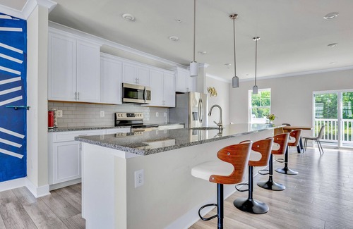 Ocean City House | Luxury townhouse close to beaches, restaurants & shopping