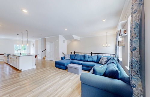 Ocean City House | Luxury townhouse close to beaches, restaurants & shopping