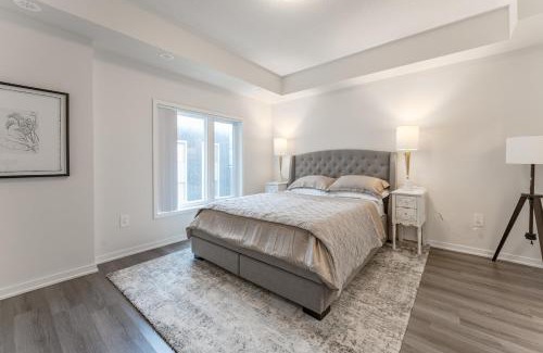 Vaughan House | Luxury Townhouse in Vaughan