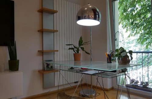 Schoeneberg Apartment | Luxury Townhouse with garden - a central oasis