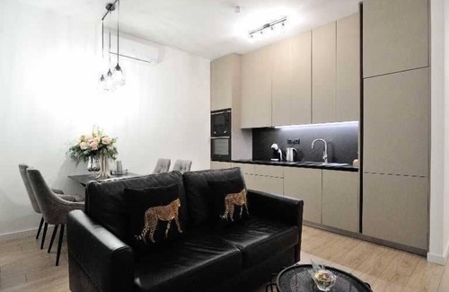Mostar Apartment | Luxury two bedroom apartment P, Balcony, AirCond, WiFi, fully equipped kitchen