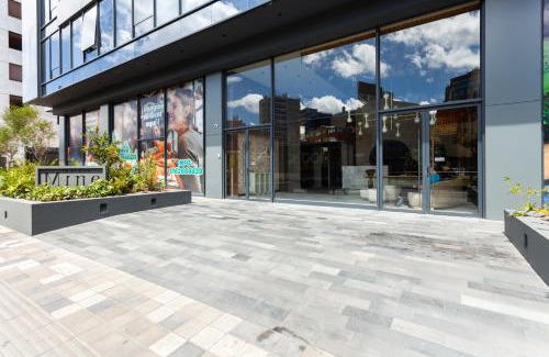 Calle 100 House | Luxury ultramodern in club house building with poolspa