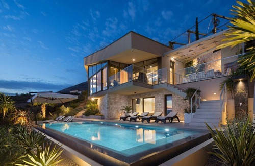 Postup Villa | Luxury & Unique Villa Bevel House with sea view, panoramic view, family, quiet area, stylish, bbg